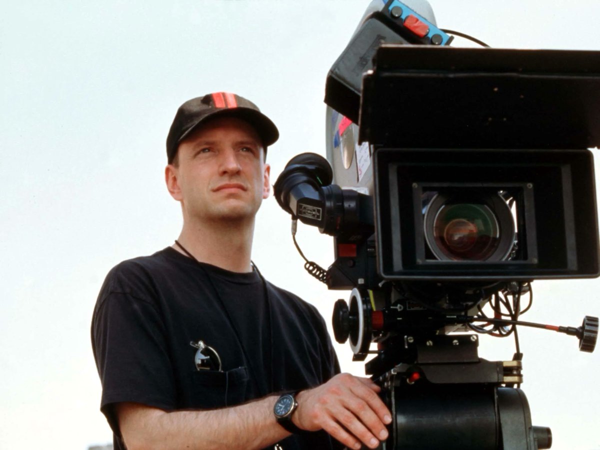barstoolsports's tweet photo. In Honor Of Steven Soderbergh's 60th Birthday, Here Are His Five Best Movies 
https://t.co/DTbqM5qKfv https://t.co/7YFdEYR0rI