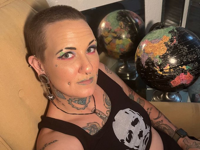 I'm online right now on CamModelDirectory - pay-per-minute system for Skype live shows. Call me right<a href="/tag/realloyalfans"class="tags"><span>#realloyalfans</span></a>