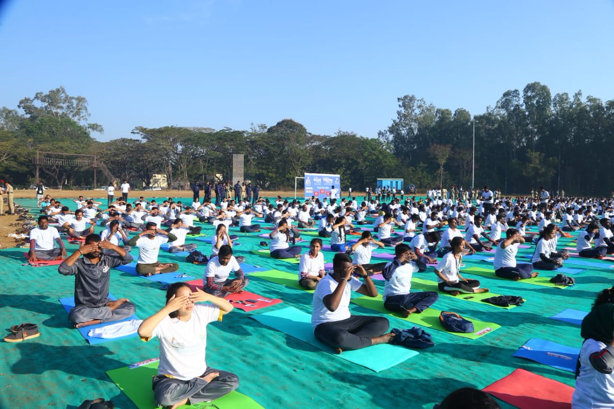 YASMinistry's tweet photo. Yoga is not about mastering poses; it’s about using those poses to understand yourself and transform your life.

Here are the glimpses of Yogathon from #NationalYouthFestival 2023 held at Hubbali-Dharwad.

#NYF2023 #NYKSYouthFestival  #yoga  #MindfulMornings https://t.co/lz9sbsyJyC