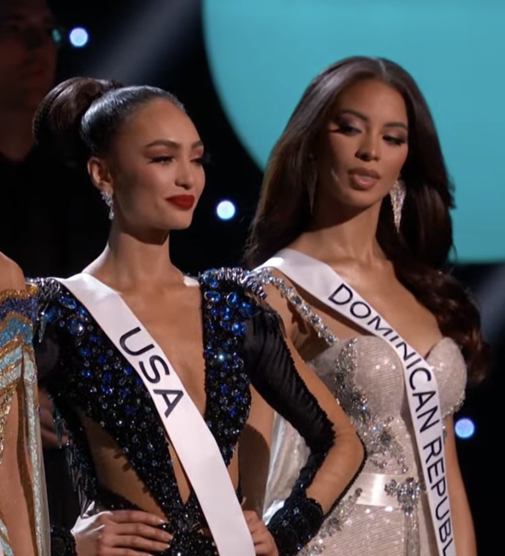 Me_Oilly's tweet photo. โดมินิ said : เทอไม่ได้ยินเสียงสัญญาณหรอนพนภา เทอตอบเกินเวลานะ  #MissUniverseThailand2022 #MissUniverse2022 https://t.co/eo2quEjiLW