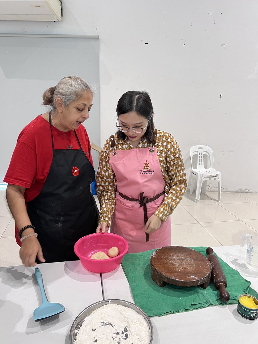 Chapatti-making activity hosted by the Resident’s Association of SS4C & SS4D last weekend! It was a fun-filled afternoon where residents came together and immersed themselves in Indian cuisine while catching up with one another.
