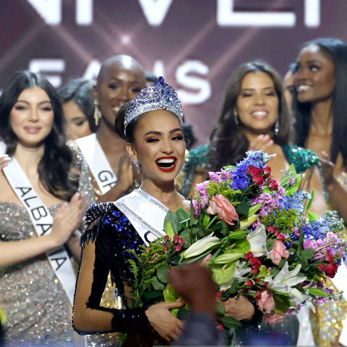 missosology's tweet photo. Miss Universe 2022 is Miss USA R’bonney Gabriel!
#missosology #MissUniverse2022 #missuniverse https://t.co/TE36YoxJuT