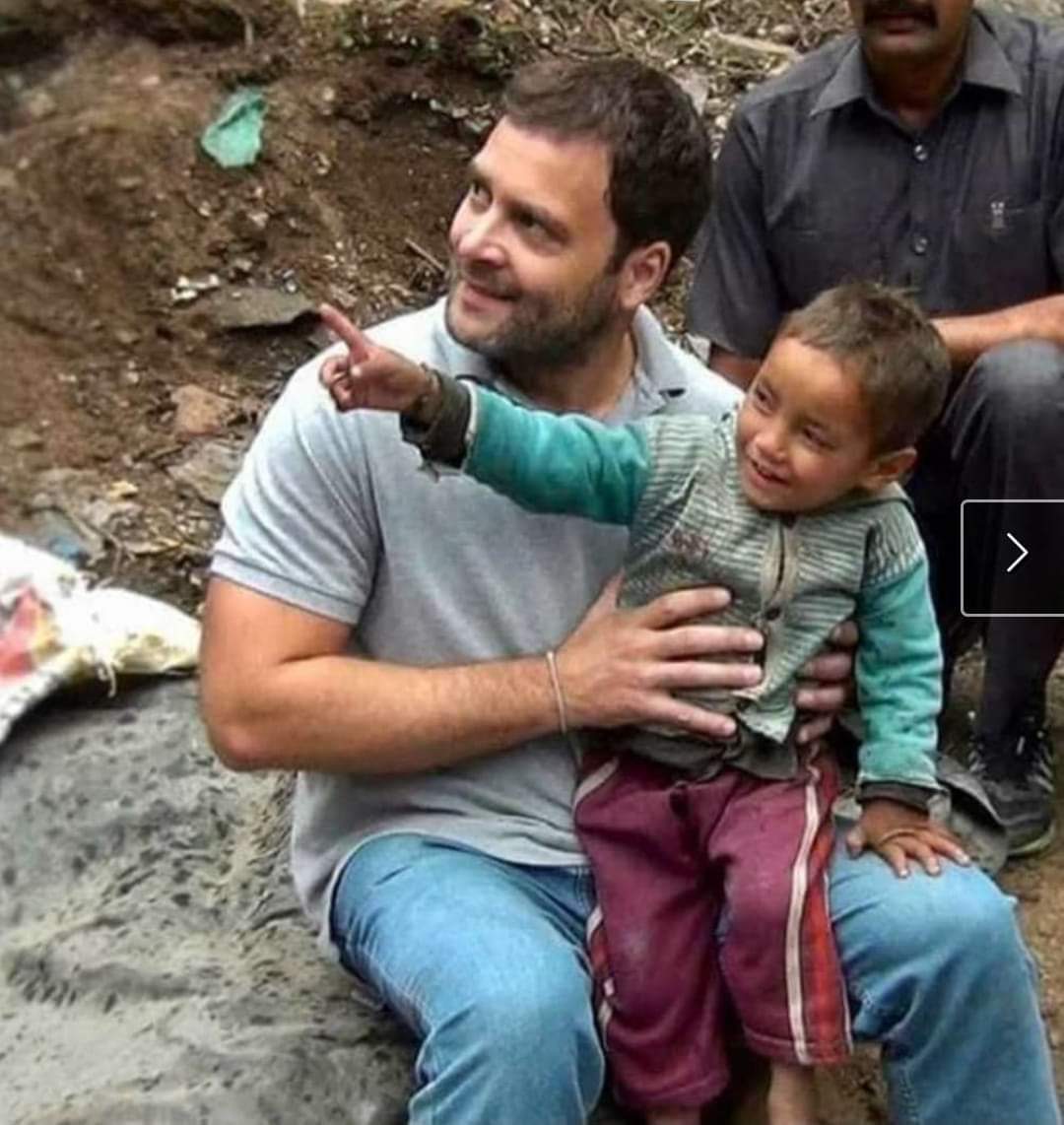 DineshRedBull's tweet photo. भारत का भविष्य राहुल गांधी के हाथों में है...

https://t.co/vEyA8urCiG https://t.co/VYbw3C1hk7