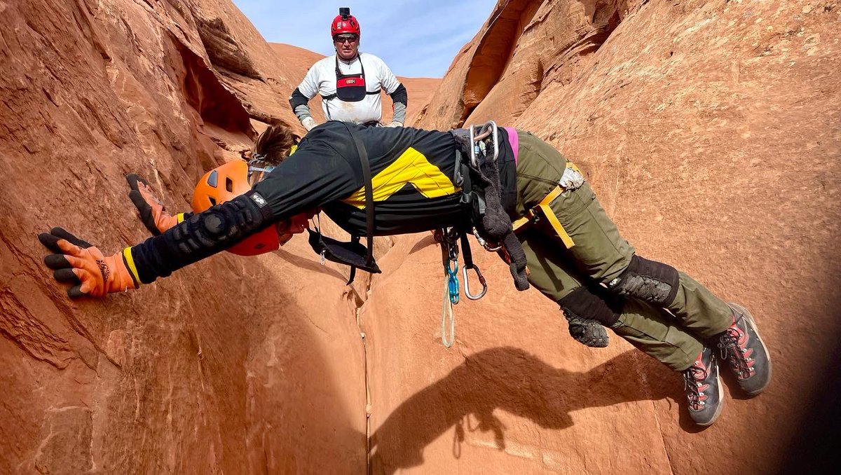North_Wash's tweet photo. Out and about in the Hogs at North Wash canyons yesterday. The slots were beautifully carved, had tighter squeezes, and magnificent chambers as well as awesome weather. Anytime is a good time for canyoneering (except during storms).  #canyoneeringadventure https://t.co/tGNiFKhnyJ