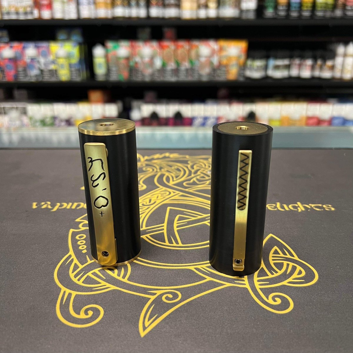mike_delights's tweet photo. Gatub Craft 21700 Side Fire Mech Mods
https://t.co/4vWIKyY2bZ
#vapeshop #VapingDelights #gatubcraft #mechmods #mechmodporn @mike_delights https://t.co/7oEL6HqLfh
