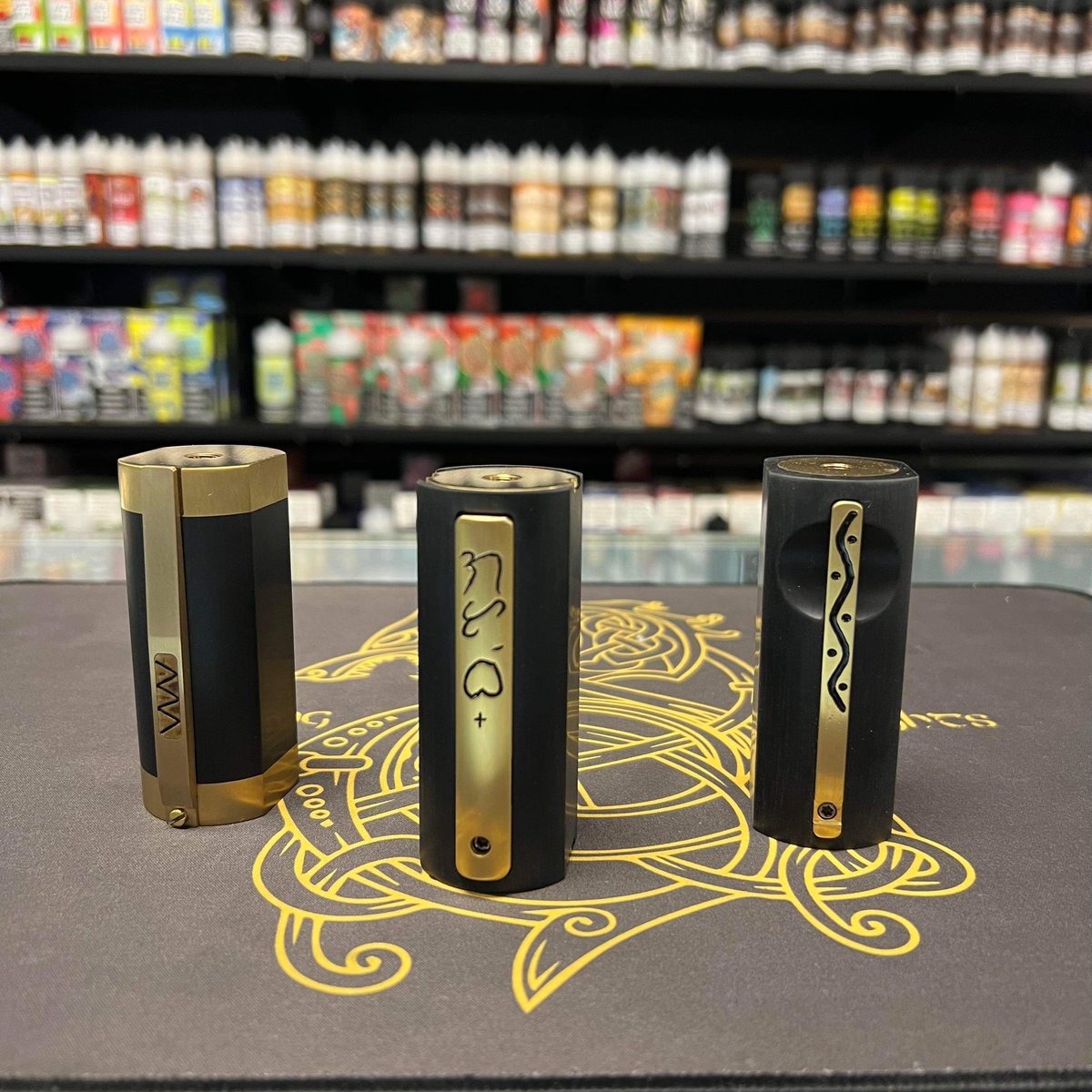 mike_delights's tweet photo. Gatub Craft 21700 Side Fire Mech Mods
https://t.co/4vWIKyY2bZ
#vapeshop #VapingDelights #gatubcraft #mechmods #mechmodporn @mike_delights https://t.co/7oEL6HqLfh