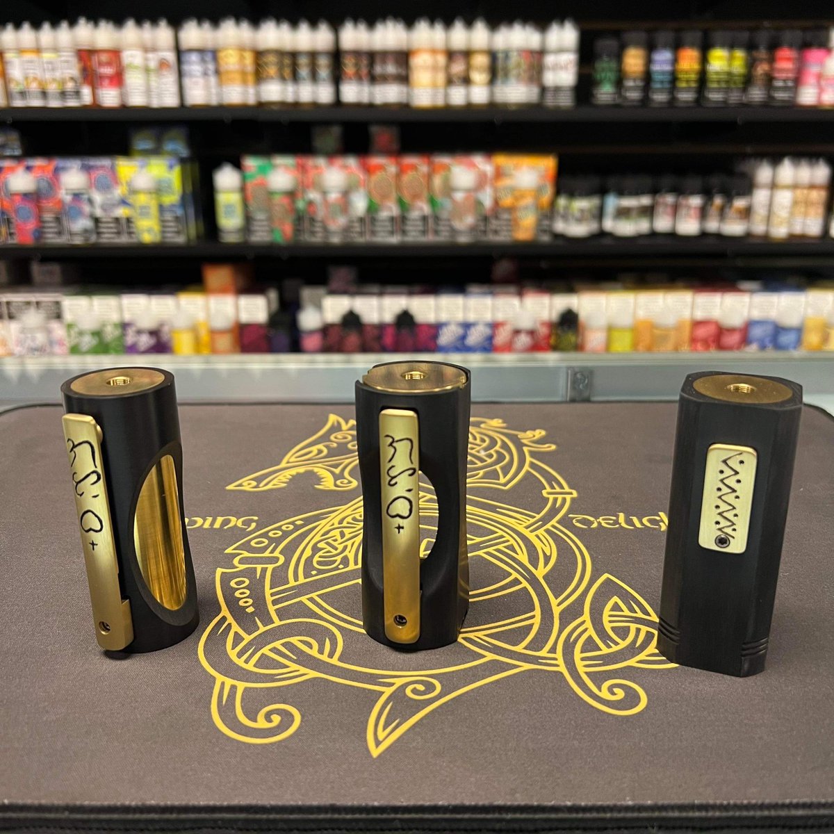 mike_delights's tweet photo. Gatub Craft 21700 Side Fire Mech Mods
https://t.co/4vWIKyY2bZ
#vapeshop #VapingDelights #gatubcraft #mechmods #mechmodporn @mike_delights https://t.co/7oEL6HqLfh