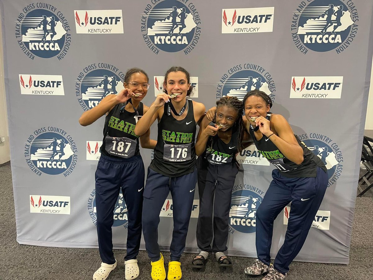 The defenders strike twice!! Boy and Girls 4x200 bring home hardware 🥇       #StationNation #Defenders