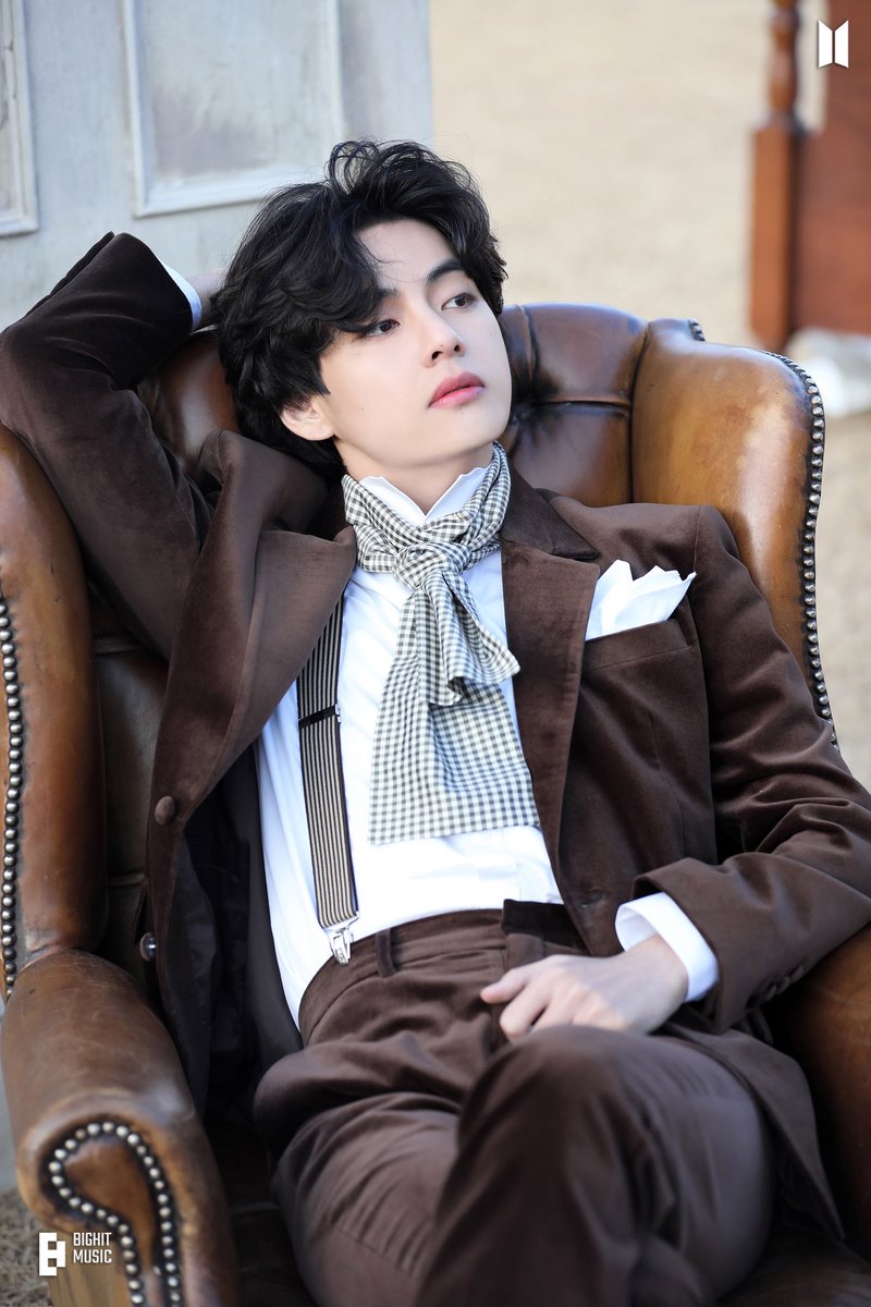stfuwumb's tweet photo. you're a precious man, you're a person who deserves love from many people, you deserve happiness, please be yourself taehyung, don't listen to bad news about you, please be happy taehyung, i love u so muchhh 🥺🥺💝💘 https://t.co/CEIqoAxB0Q