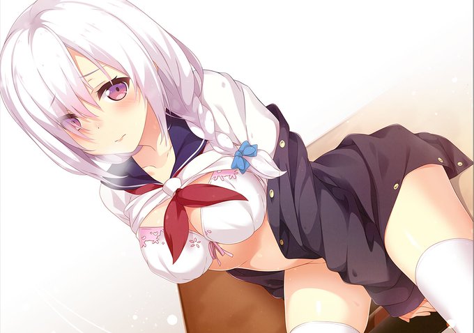 今年のイベントは銀髪×制服×下着でイキタイ(*'ω`)
あと漫画も出したい 