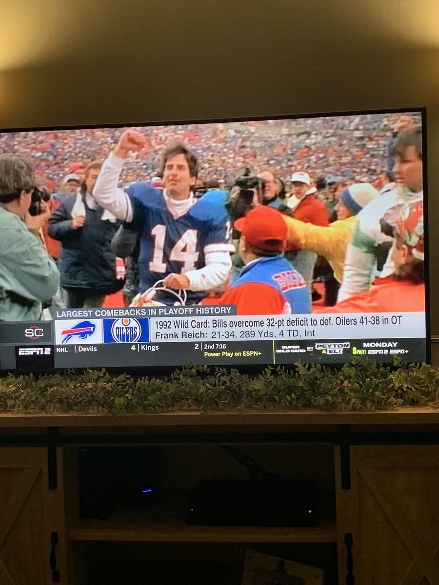 I don't think the Houston Oilers logo looked like that in 1992 🤔 <a href="/EdmontonOilers/">Edmonton Oilers</a> what's your thoughts?