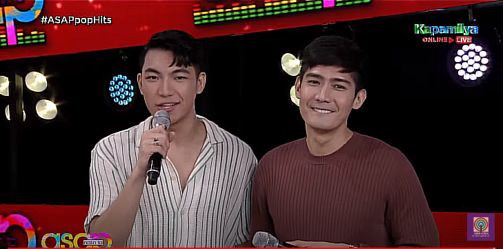 iLoveDarren_24's tweet photo. Hello #DarBi ang cute cute nyo!!
POPsabogSunday WithDARREN
#DARREN @Espanto2001 @robertmarion https://t.co/EcUDzgNiCF