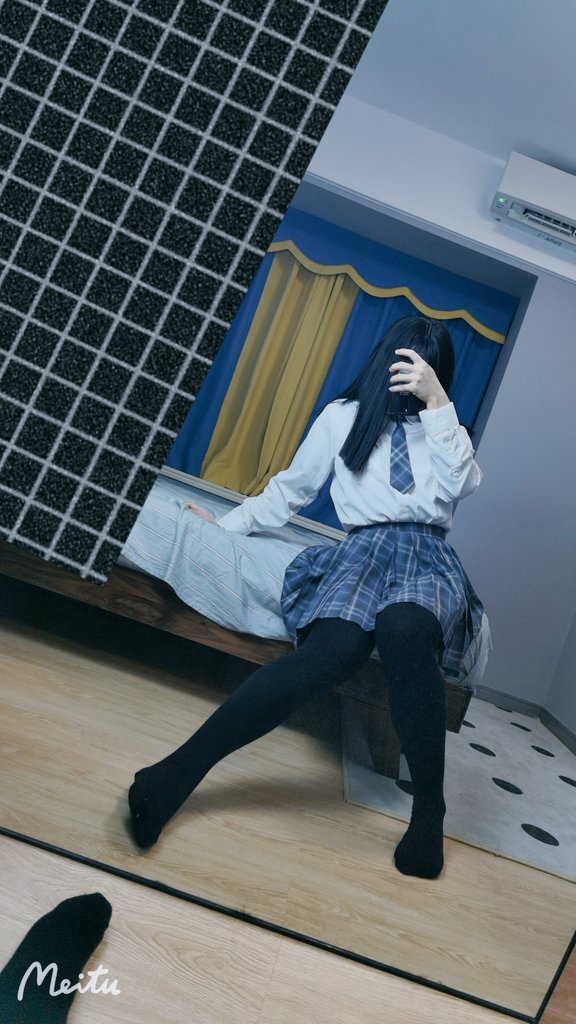 '荤素搭配' 天天黑丝吊带大屁股会吃不消的 #伪娘 #男娘 #可爱的男孩子 #男の娘 #翘臀 #巨臀 #清纯男大 #清纯 @Fengsiyuan