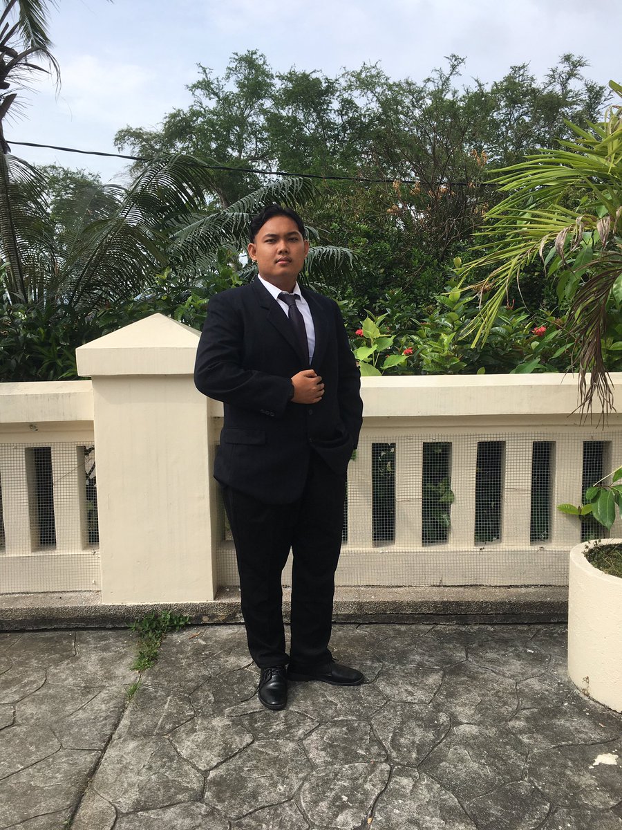 hakim1223's tweet photo. Secret Agent https://t.co/Ml5efVzKMr