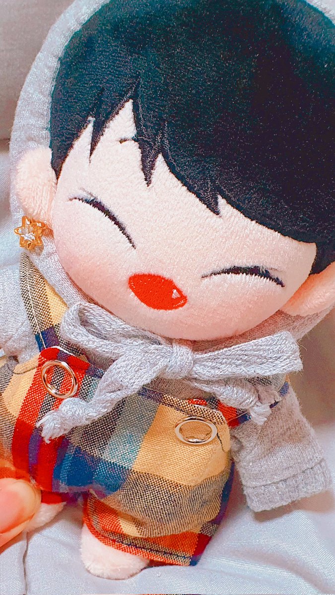 V_sommelier's tweet photo. 솜빅님의 별 귀걸이를 한 아둥이 https://t.co/jqt16Lw5XE