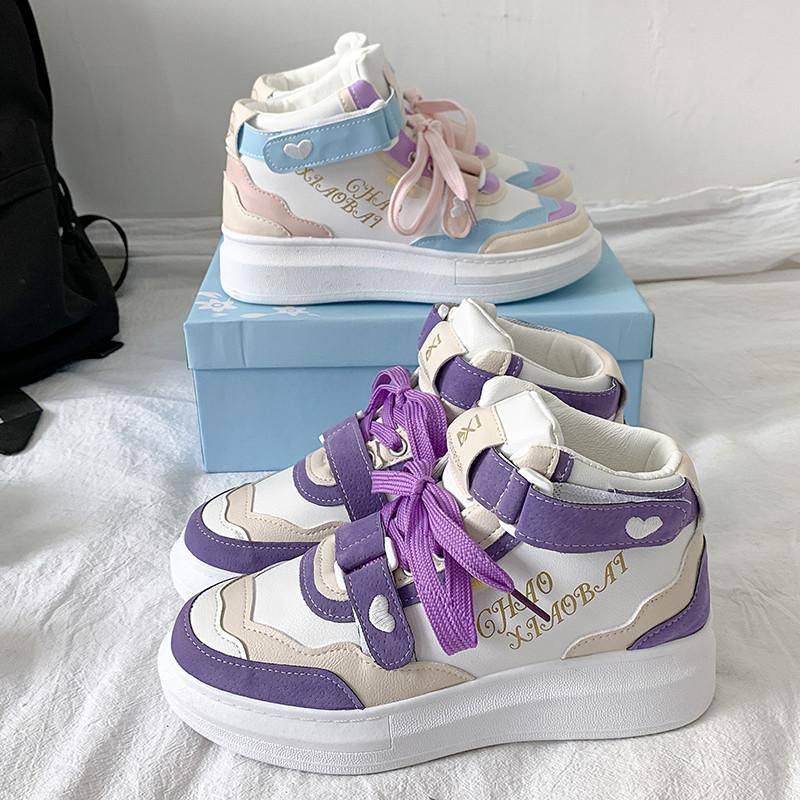 jennifer_imogie's tweet photo. @ABU_Campus Walking on sunshine this new session contact me for cool sneakers and footwear to complete your drip affordably.  Contact jayemi's store https://t.co/7FKEjRQSTg or just dm me 💜 https://t.co/lCh1w1tw66