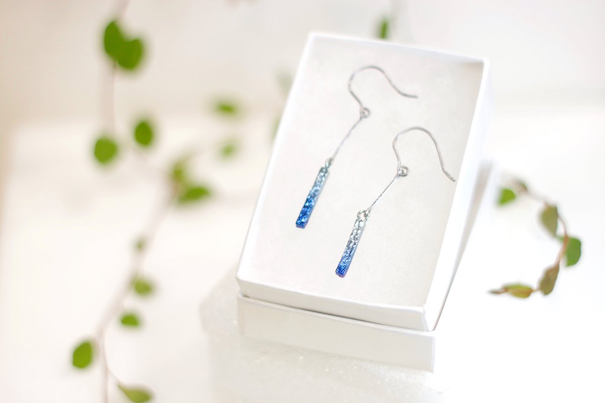 #2023年も作品を載せてつながりたい
金属アレルギー対応で、つけっぱなしもOKなチタンピアスを作っています♫