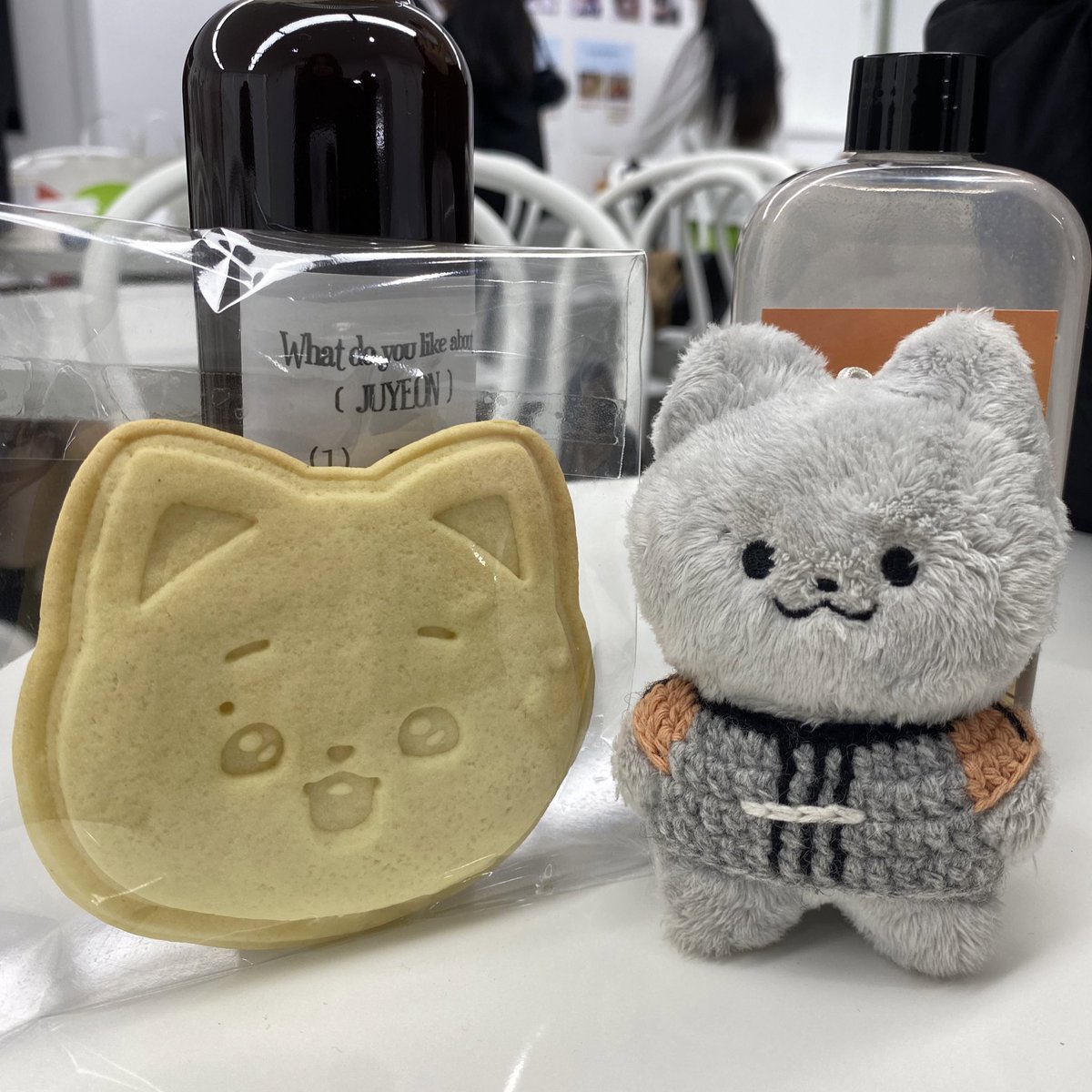 ju_yeonzzang's tweet photo. 주연이를 향한 애정과 사랑을 잔뜩 느낄 수 있었던 공간이였어요🥹
나의 영원한 청춘 주연아 생일축하해🫶🏻
너를 아끼고 사랑하는 팬들이 이렇게나 많아 항상 응원하고 또 응원할게
그리고.. 주문 주연아 힘을내!! 주.주가 이기는 그날까지,

#愛_주연이에게
#나의_영원한_청춘에게 https://t.co/LnBSRpVJHk