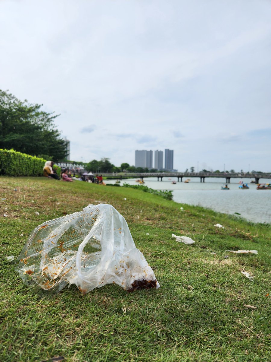 Warga Indonesia hebat yah. Patut dicontoh nih.