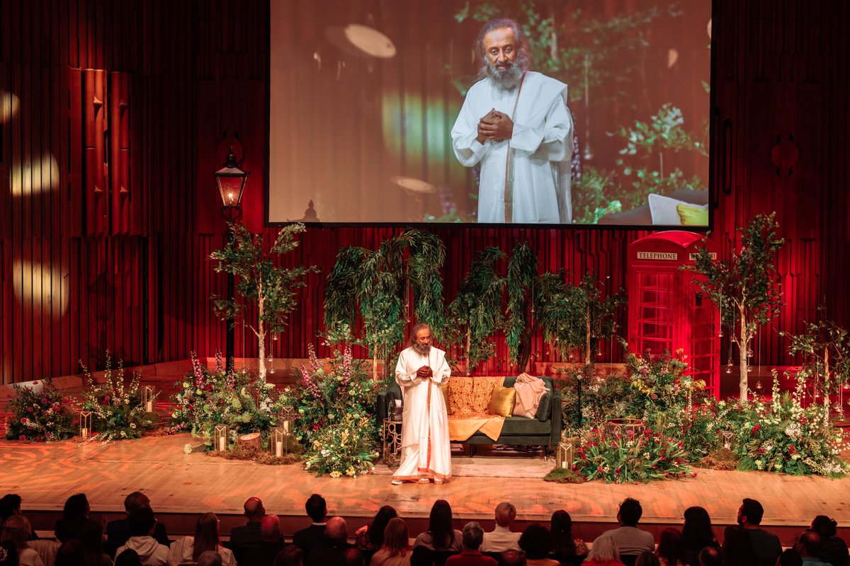 Gurudev's tweet photo. The ‘Sixth Sense’ wisdom event at the Barbican Hall in London. https://t.co/8nV6LDmoN0