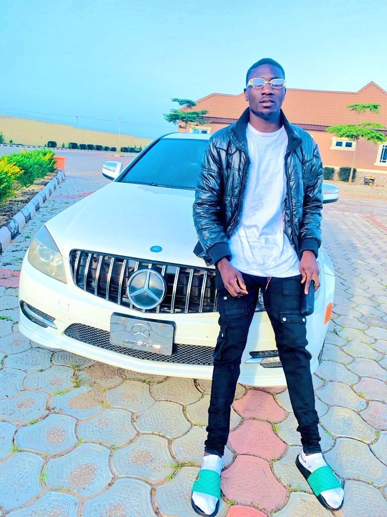 benjaminjunr's tweet image. 