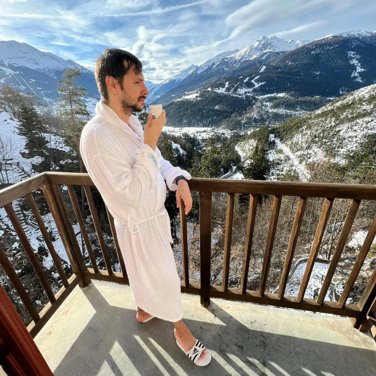 salvo872012's tweet photo. QC Terme di Bormio 
Relax 🏔️❄️❤️
Happy Birthday 🍰🥳🎂

#terme #relax #happybirthday #love #qcterme #weekend #vacancy #snow https://t.co/6dZymqc425