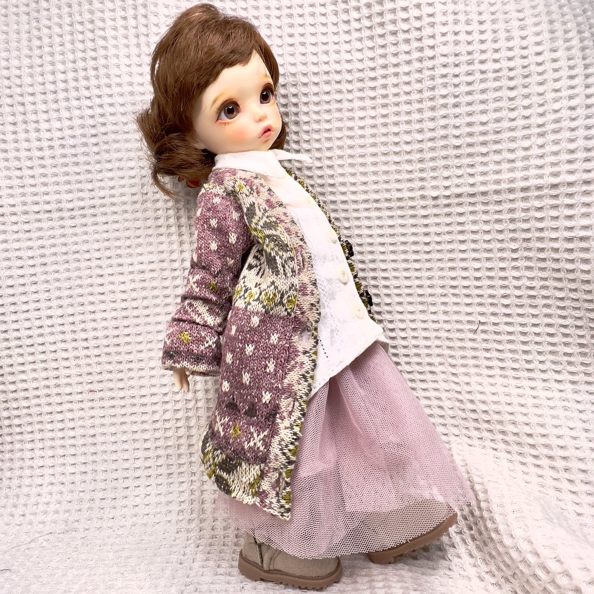Plus1doll's tweet photo. Imda30フリー作品🎶
可愛いニット生地が入ったので、まずはカーデにしてみた😊
#Imda #Imda30 #Imdacoco #Imda服 #ドール服 #ドール服オーダー承り #ドールニット https://t.co/GTC3WzjS8h