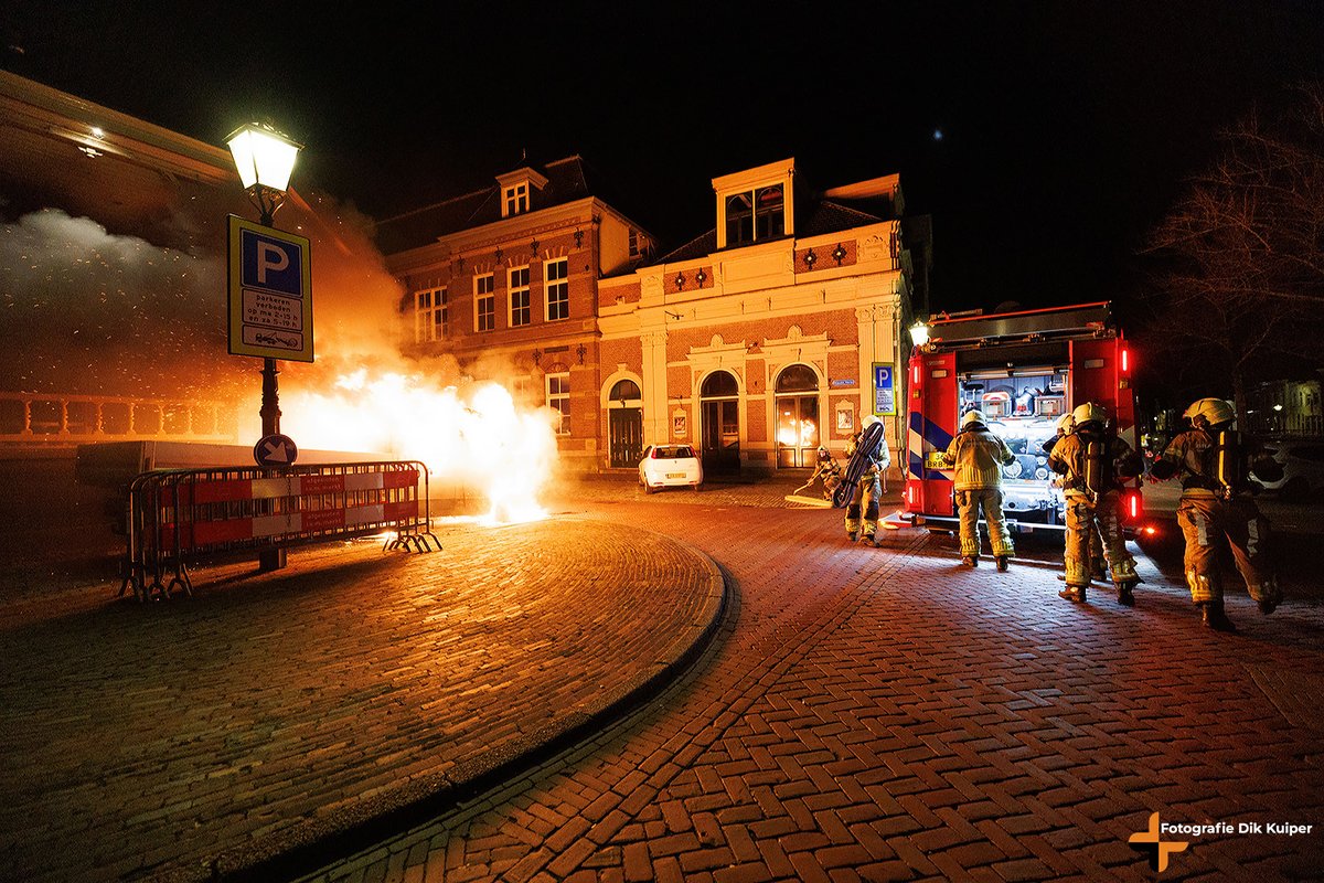 Dik_Kuiper's tweet photo. Muziektent Nieuwe Markt gered van de ondergang 
P 1 BON-01 BR wegvervoer (Auto) Nieuwe Markt #Kampen 041431 #brandweerkampen https://t.co/pU5iIzkDnk