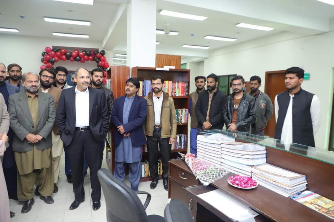 JhangUniversity's tweet photo. Inauguration of Digital Library at @JhangUniversity on 12th January 2023.
#library #EducationForAll #DigitalTransformation https://t.co/cwuSVTiiwd