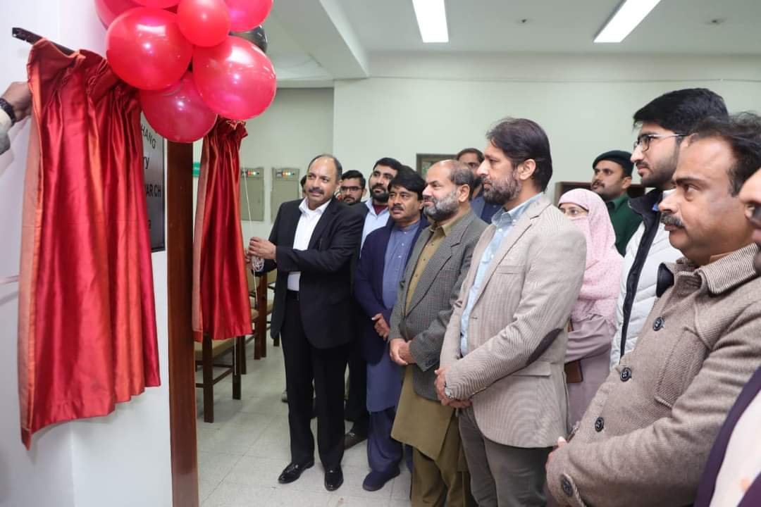 JhangUniversity's tweet photo. Inauguration of Digital Library at @JhangUniversity on 12th January 2023.
#library #EducationForAll #DigitalTransformation https://t.co/cwuSVTiiwd