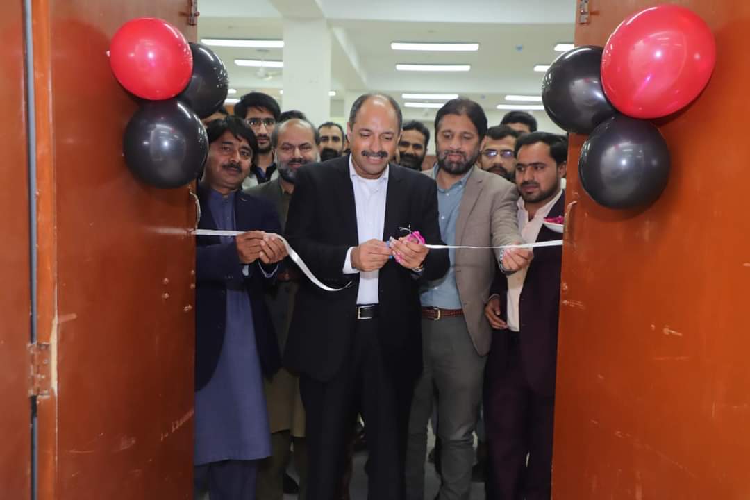 JhangUniversity's tweet photo. Inauguration of Digital Library at @JhangUniversity on 12th January 2023.
#library #EducationForAll #DigitalTransformation https://t.co/cwuSVTiiwd