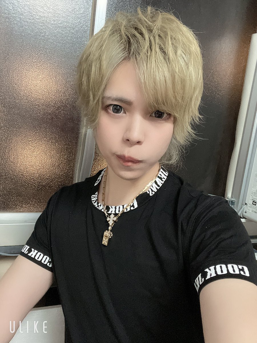tomax_sakuraba's tweet photo. 大丈夫！俺が1番カッコイイ(*'▽'*)♪
髪の毛染めたしな‼️

#puregroup
#ピュアグループ
#九州最大級
#キッカケはpure
#中洲で1番新規が多い店
#中洲で1番稼げる店
#中洲で1番働きやすい店
#従業員は家族
#九州ナンバー1
#中洲
#中洲ホスト
#福岡ホスト
#九州ホスト
#福岡
#博多
#ホスト
#ホストクラブ https://t.co/uIhbAQWdew