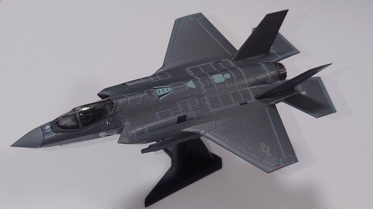 tepusuke's tweet image. 溜まっていた食玩を開封していく。
#エフトイズ
#F35A
#Lightning2