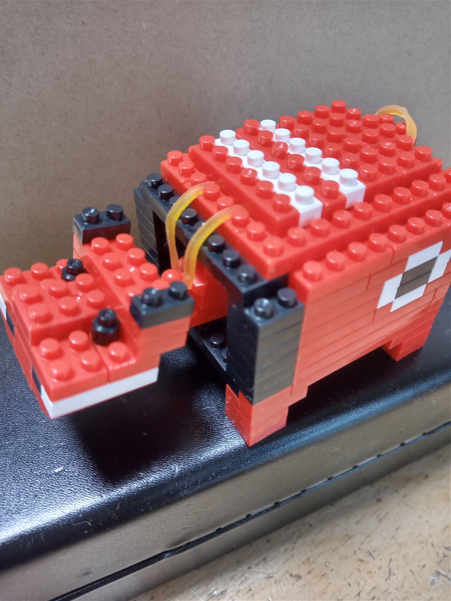 kyo78255624's tweet image. まったり曜日( ˙ω˙ )
ブロックで  #あかべこ 作った
100均だけどなかなかのクオリティ?!😆👍└|┳|┘
※いちを首動きます🤣
 #DAISO