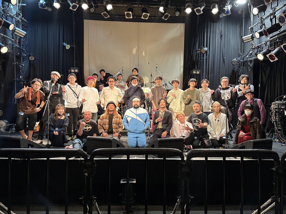 crest_sight's tweet photo. 15:00より開場してます！
15:30〜ライブスタートです！
いいイベント間違いなし、CAPARVOへ是非お越しください！ https://t.co/kpbfhsOFMH
