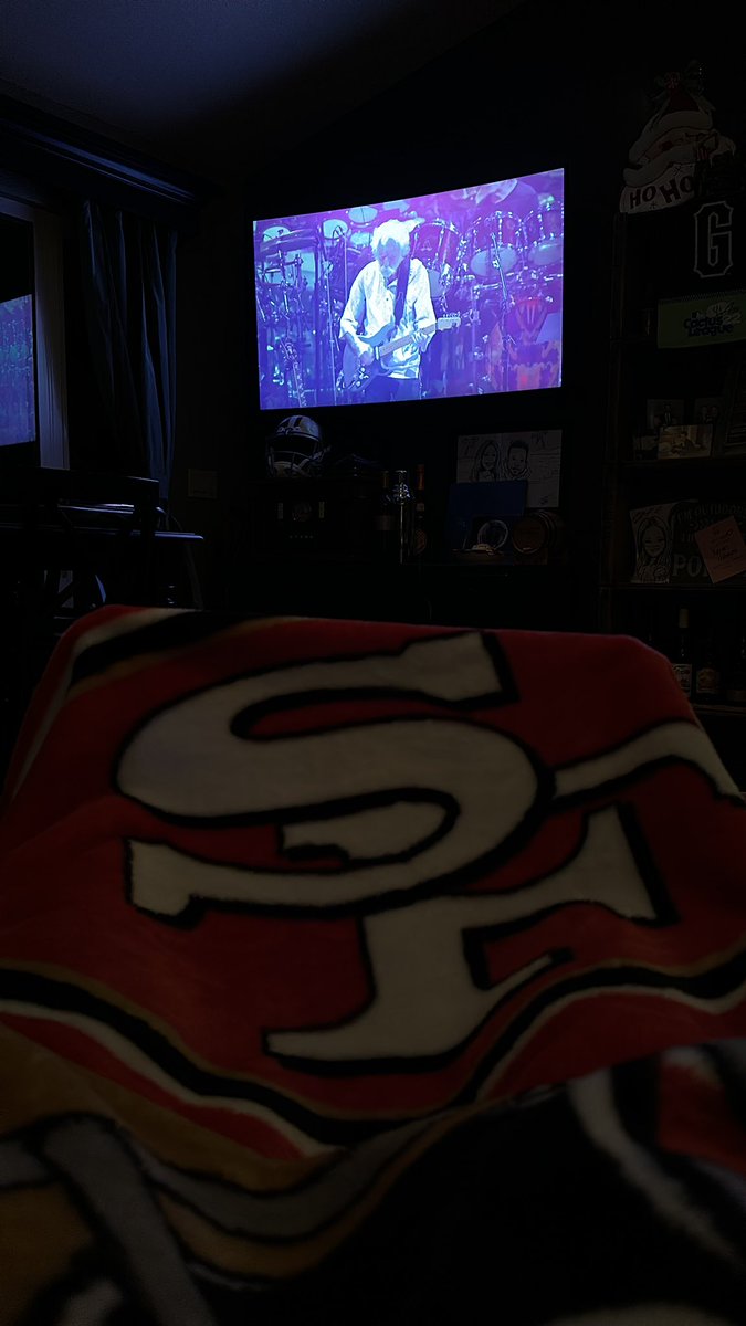 ___A__J___'s tweet photo. @Terrapin_Nation @Wynonna @deadandcompany Great set..capping a good day near the Bay…#lovethecouchtour https://t.co/3NmpFWR9p8