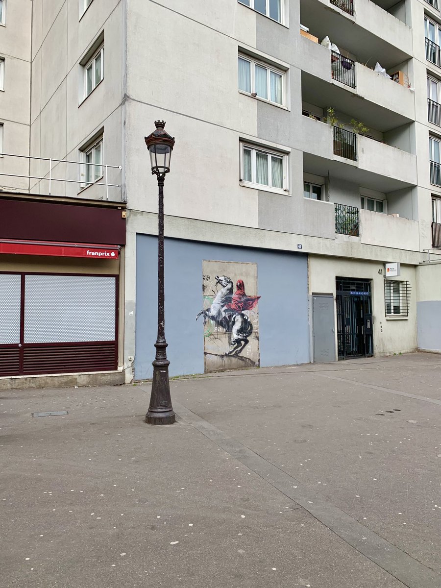 Banksy's painting at 41 Avenue de Flandre in the 19th arrondissement of Paris is on the wall of an apartment next to a supermarket on the boulevard. We wonder if he could draw calmly in this place. #avenuedeflandre #paris