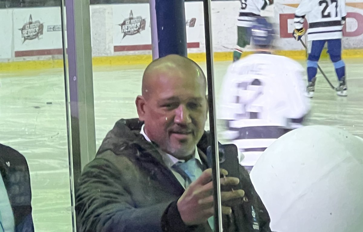 koba_maru0's tweet image. アレックス・ラミレスさんだ！

#アイスホッケーヒーローズ2
#アイスホッケー