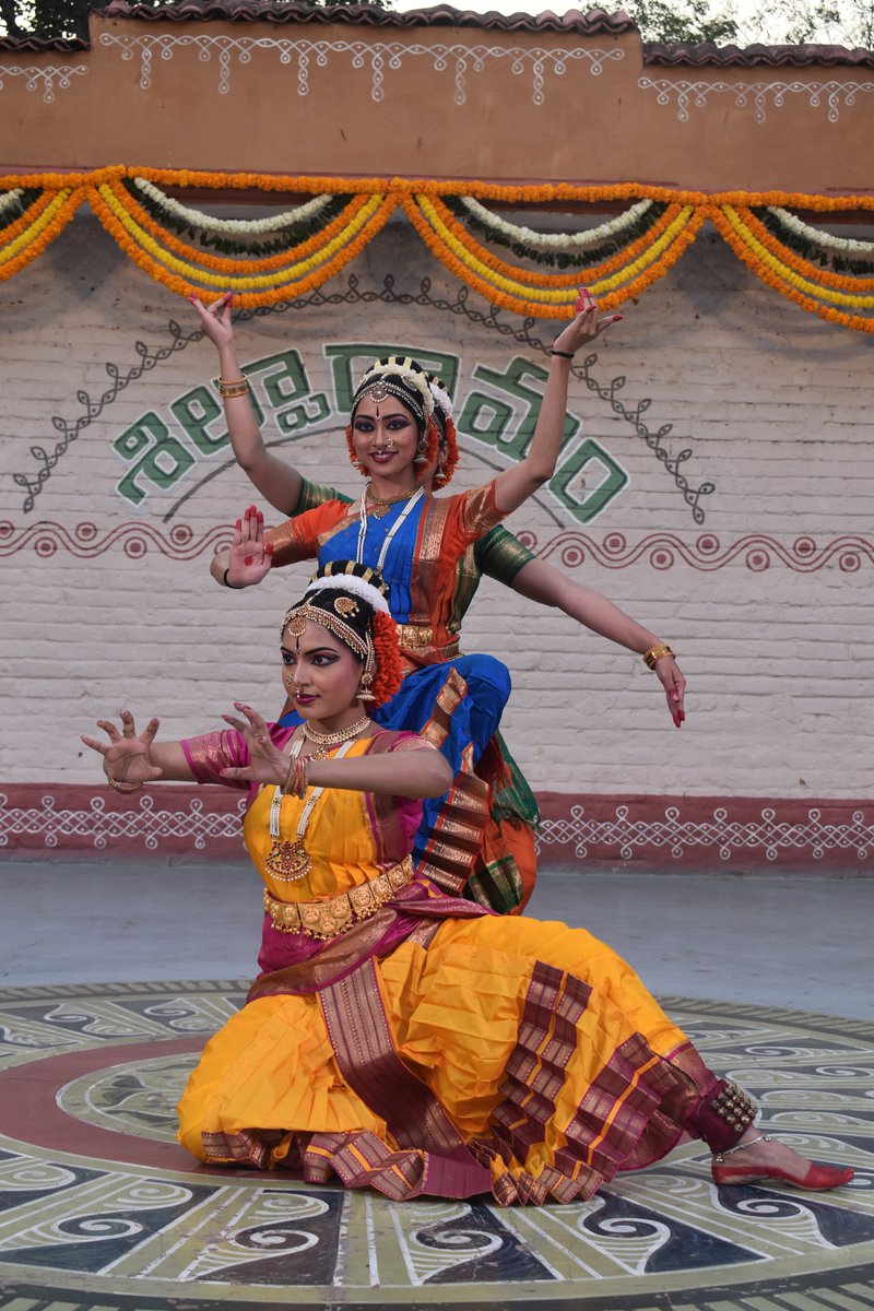 Kuchipudi Performance by Dr. Krishna Kumar Students, Kakinada