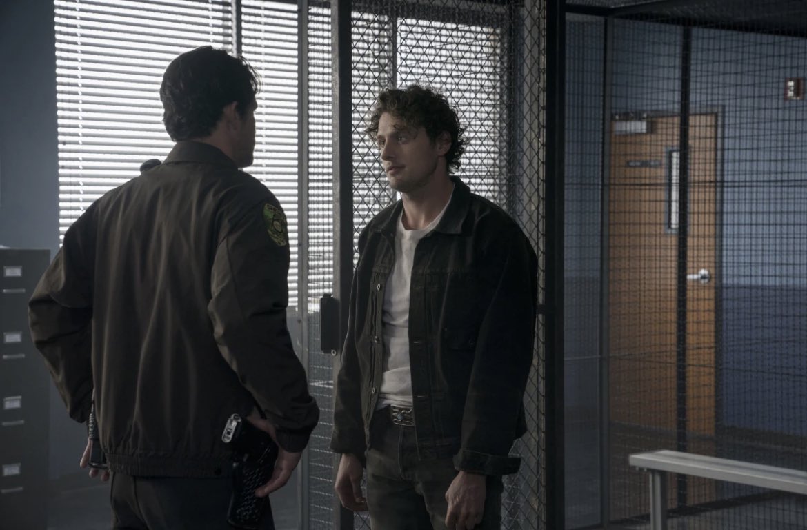 MalexNM's tweet image. On January 15, 2019 I decided to watch the pilot of #RoswellNM I had seen the promo for it and already loved a few of the actors. No one told me I would meet and fall in love with  #michaelguerin and later the actor @MichaelVlamis I'm very grateful I found them both