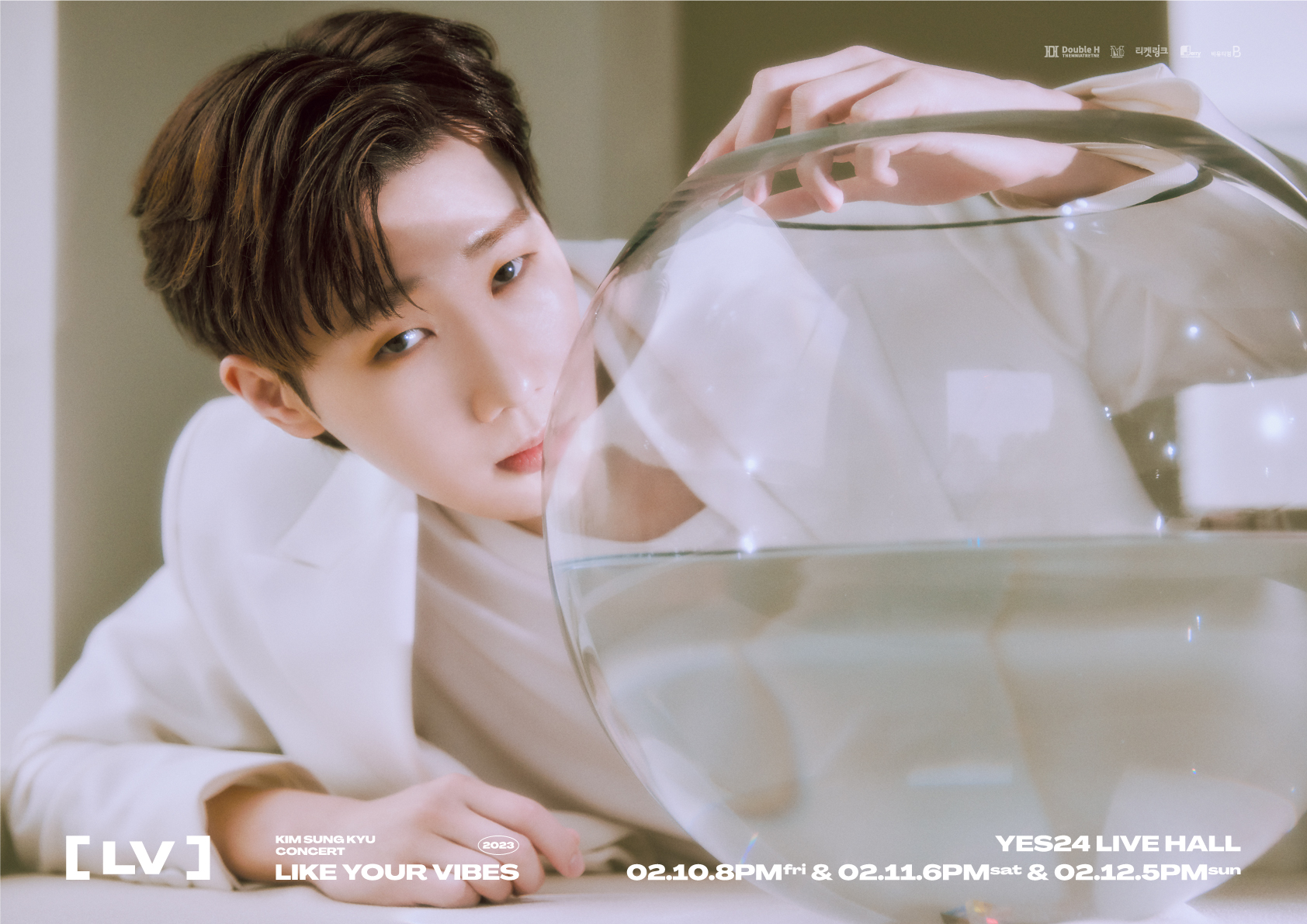 FmfswnaaAAIZ3_2?format=jpg&name=large