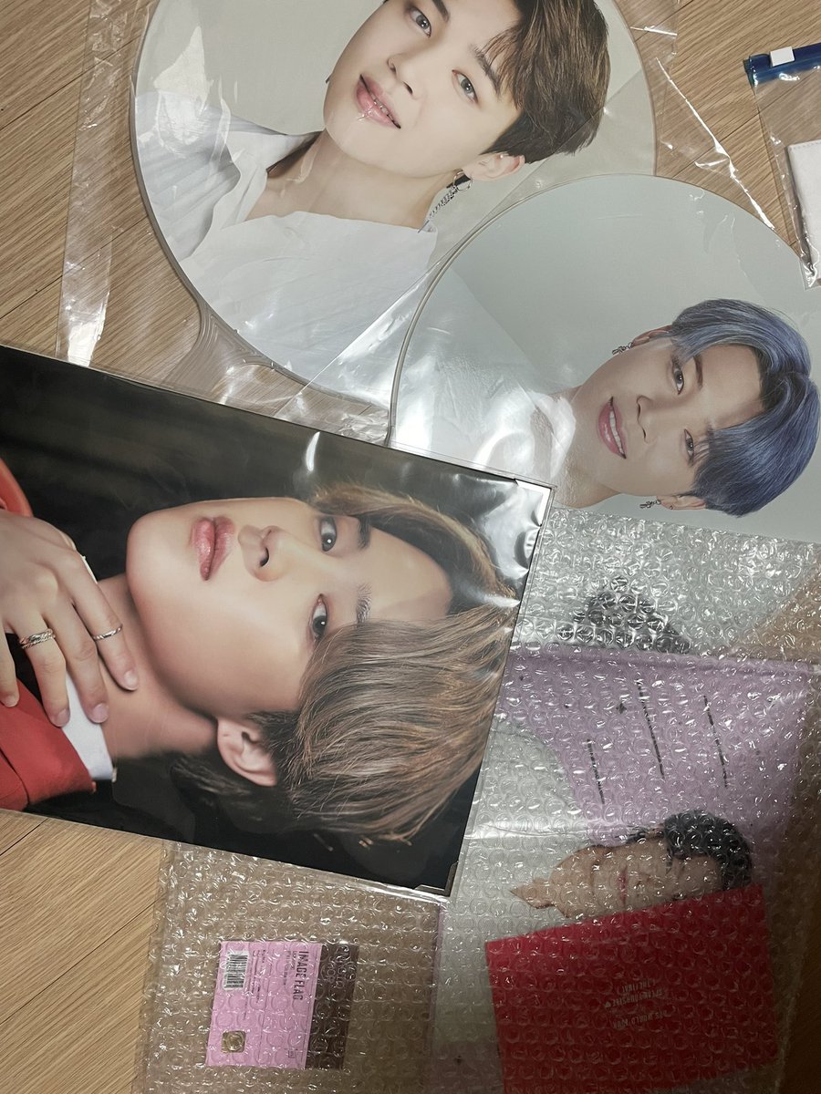 JM_I_PURPLE's tweet photo. 방탄 이미지피켓,플래그 팔아요
싸게 팔아여 DM주세요😊

방탄소년단 RM JIN SUGA JIMIN V JHOPE JUNGKOOK 알엠 진 슈가 지민 뷔 제이홉 정국 방탄굿즈 굿즈양도 포카 포카양도 디비디 디비디양도 poca https://t.co/qdIVA1gOta