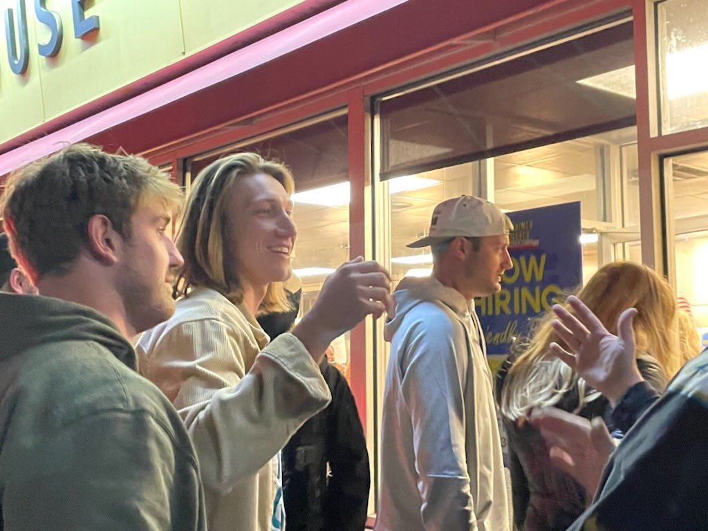 TaylorCuret's tweet image. Just got sent this from Jacksonville.

Trevor Lawrence celebrating the comeback win at the local Waffle House!

#Jags #Jaguars