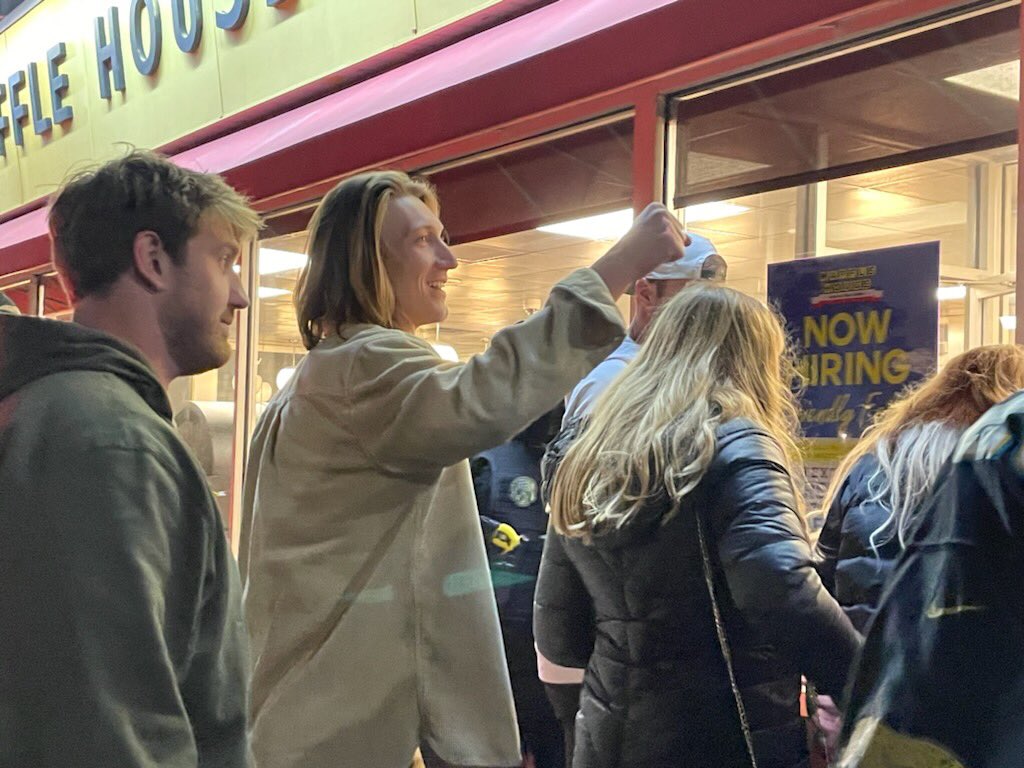 TaylorCuret's tweet image. Just got sent this from Jacksonville.

Trevor Lawrence celebrating the comeback win at the local Waffle House!

#Jags #Jaguars