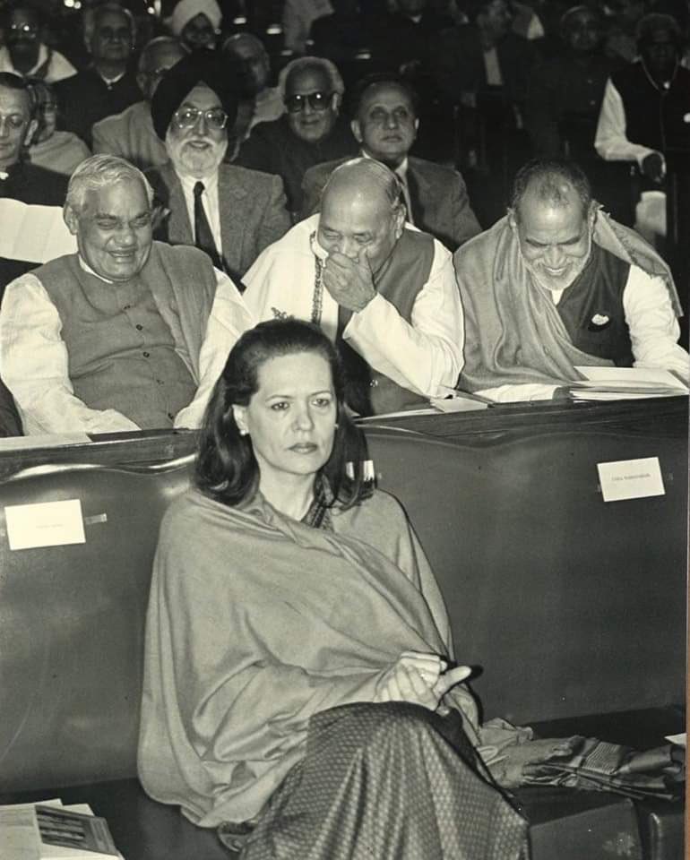 DeepikaPNath's tweet photo. तस्वीरें बोलती है। https://t.co/V2T1dQspMr