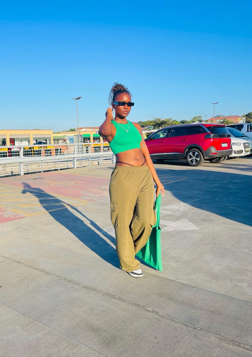 Ashante Theron 🌸 tweet media