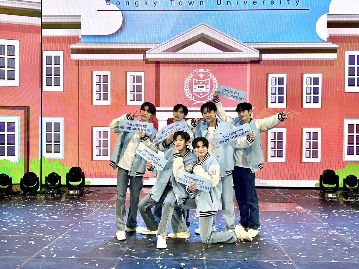 welcometodtuslg's tweet photo. 디케이지와 아리로 완벽해진 팬콘💙
슬로건 이벤트 무사히 성료되었습니다.

함께해주신 모든 분들께 감사드립니다.

20230114-0115 DKZ FAN-CON
Welcome to DTU 슬로건이벤트 🔚 https://t.co/jBHFqU1QSK