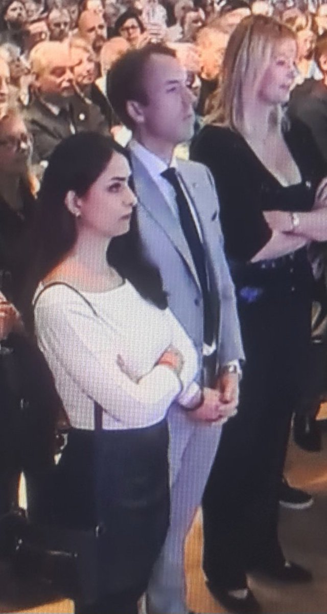 BStanneke's tweet photo. Ze voelt haar er toch niet echt thuis.
Zou het aan TVG of Sam liggen? https://t.co/rHkrSblpG7