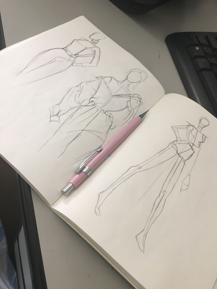 yvesease's tweet photo. pov: you’re a fashion design student. https://t.co/x0mzfBSSWH
