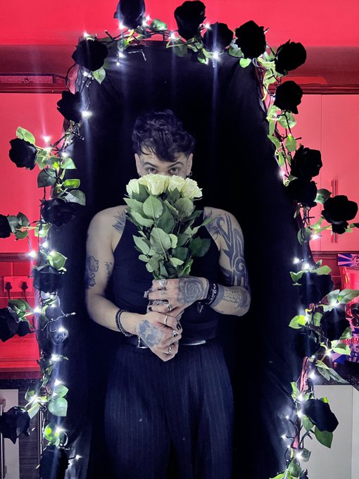 I had a funeral for my 30th! And the Eulogies/Roasts did not disappoint! 😂Honestly the whole &ldquo;Gay dead&rdquo;